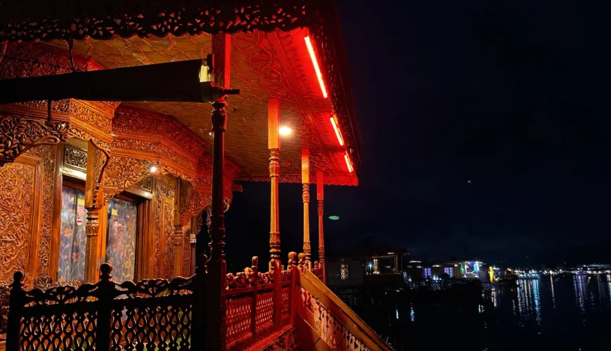 Houseboat Booking Guide in Srinagar